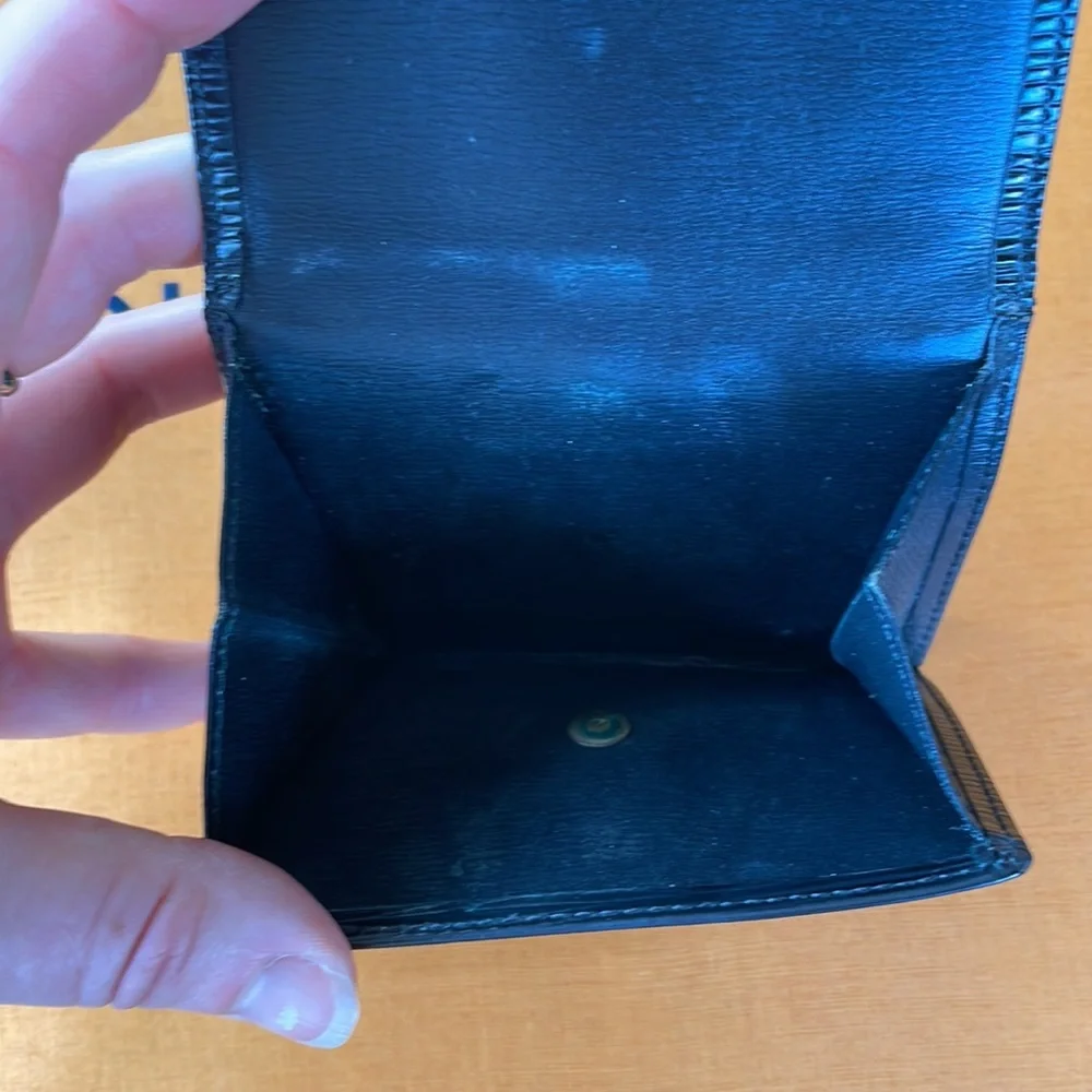 Louis Vuitton Epi Saffiano leather tri-fold wallet black w/gift box and dust bag